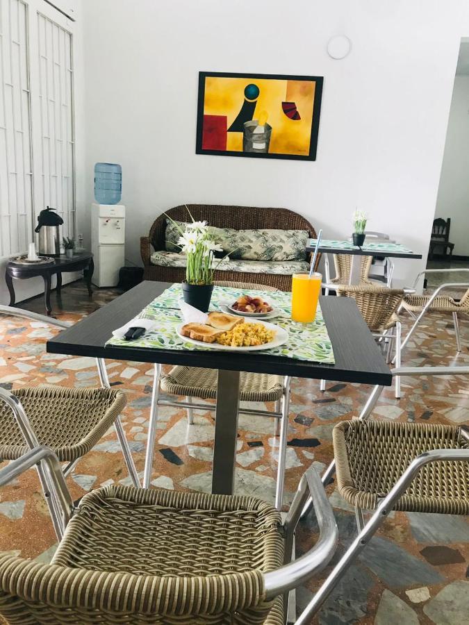 Hotel Maceo Melgar Εξωτερικό φωτογραφία