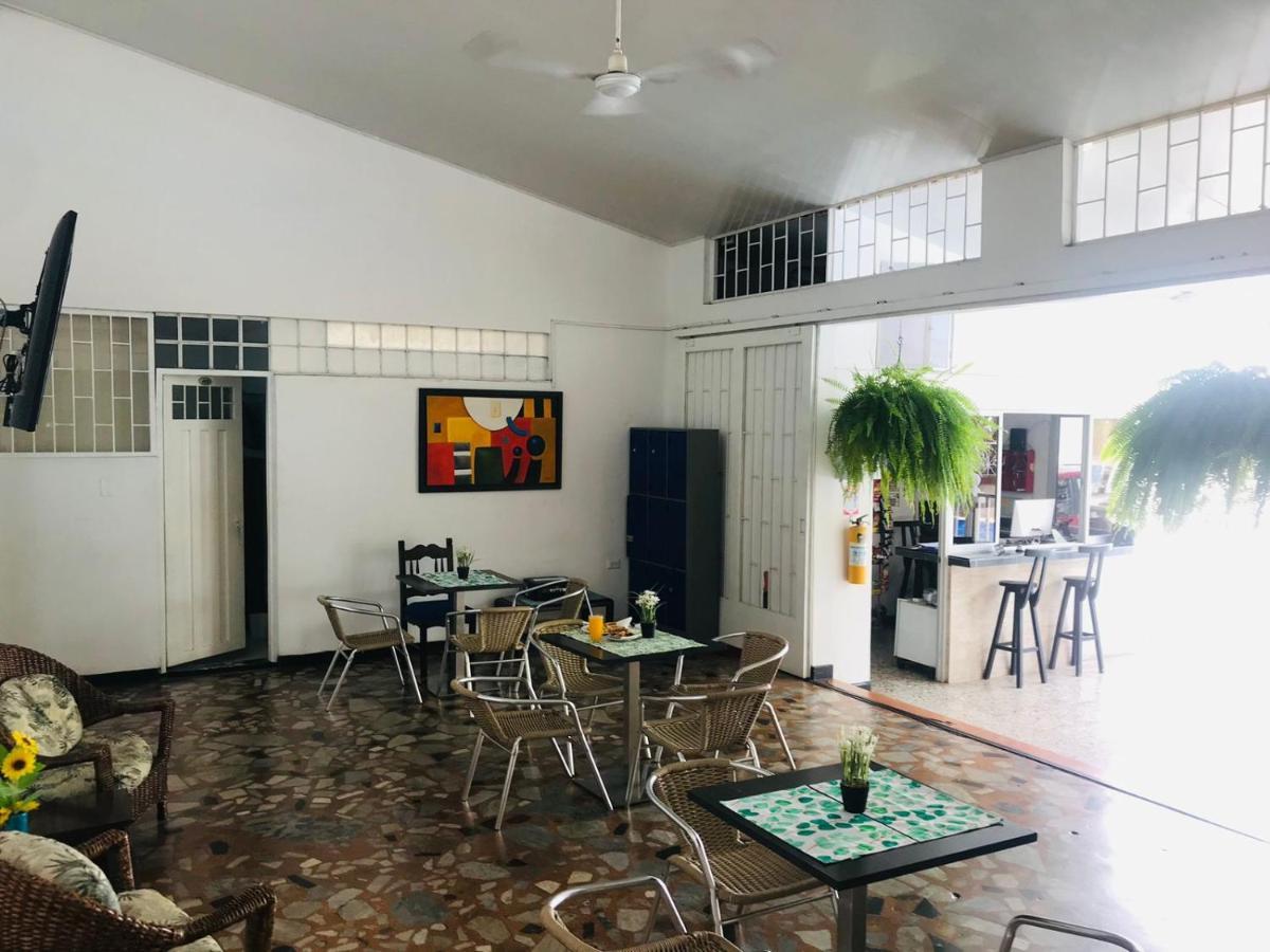 Hotel Maceo Melgar Εξωτερικό φωτογραφία