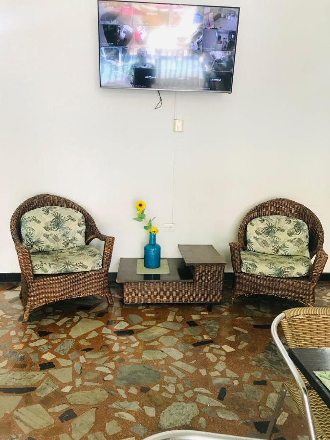 Hotel Maceo Melgar Εξωτερικό φωτογραφία